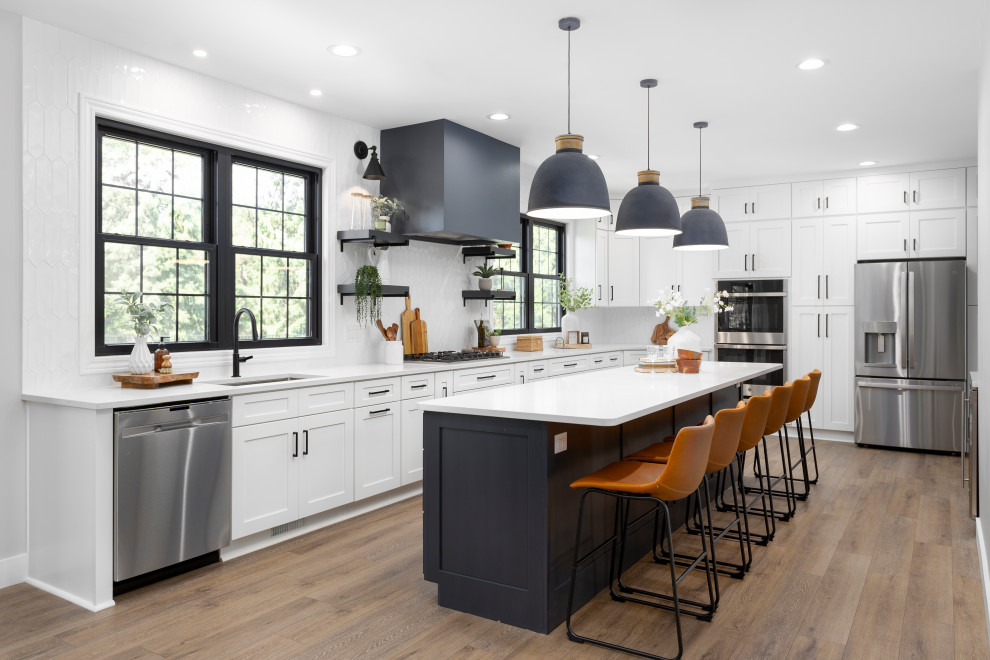 Kitchen - transitional kitchen idea in Cleveland