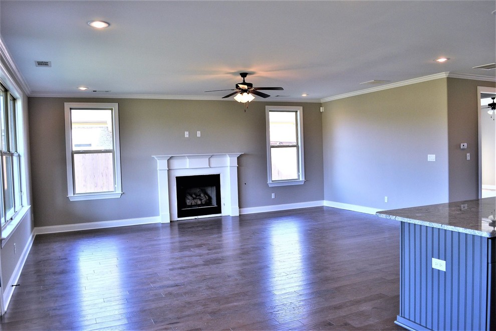 Home design - transitional home design idea