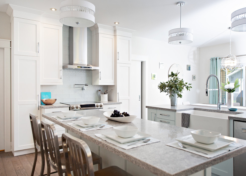 Inspiration for a transitional kitchen remodel in Toronto