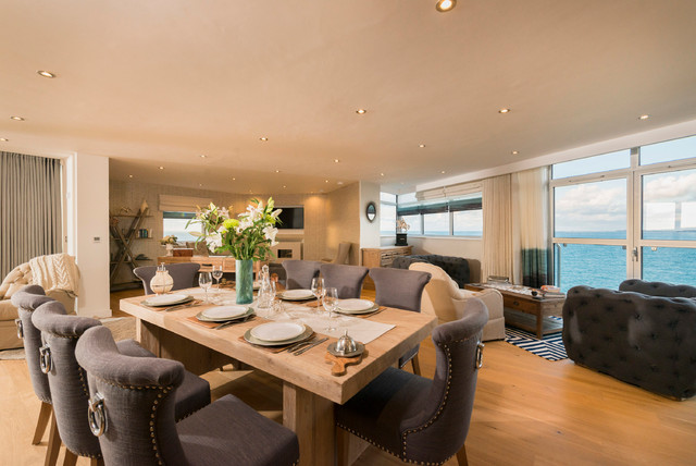 Fistral Blue Apartment II, Cornwall contemporary-matplats