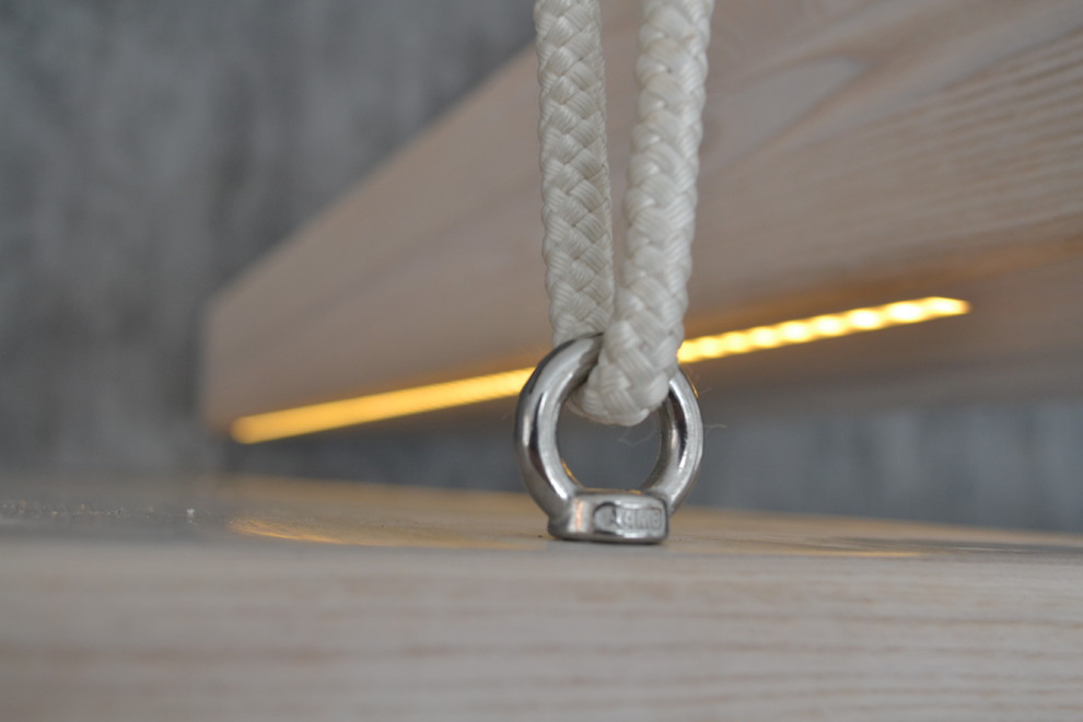 Консольные лестницы UPSTAIRS с ограждением в