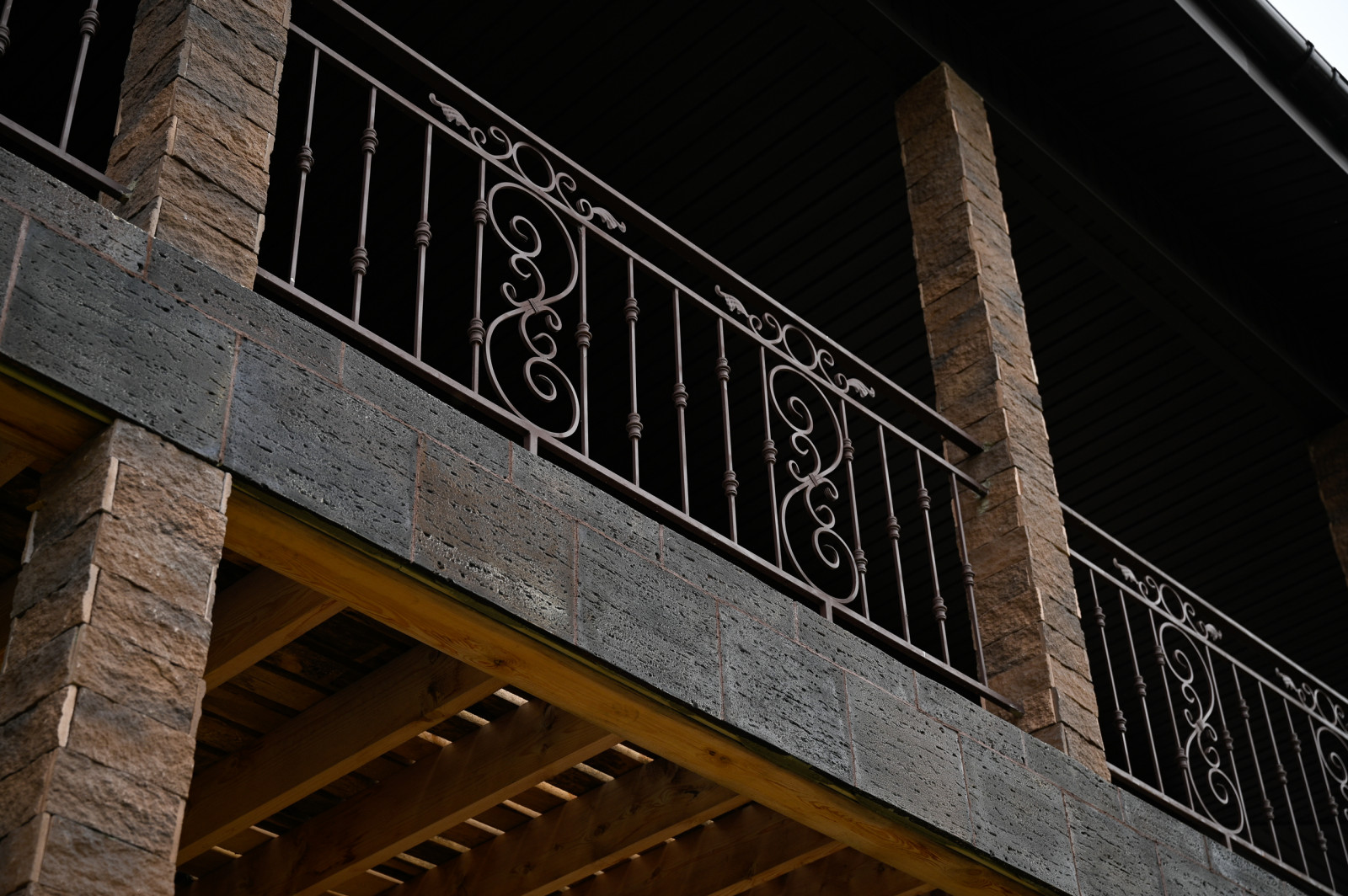 Ломоносовский район Санкт-Петербурга. Дом для семьи с шестью детьми.