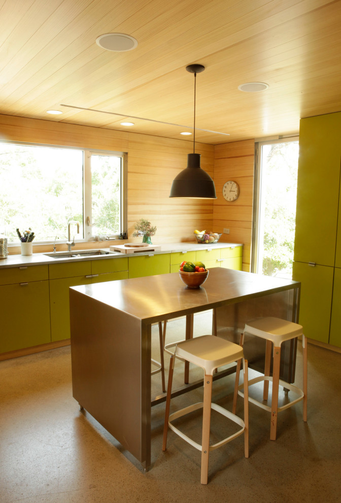This is an example of a midcentury kitchen in Austin.