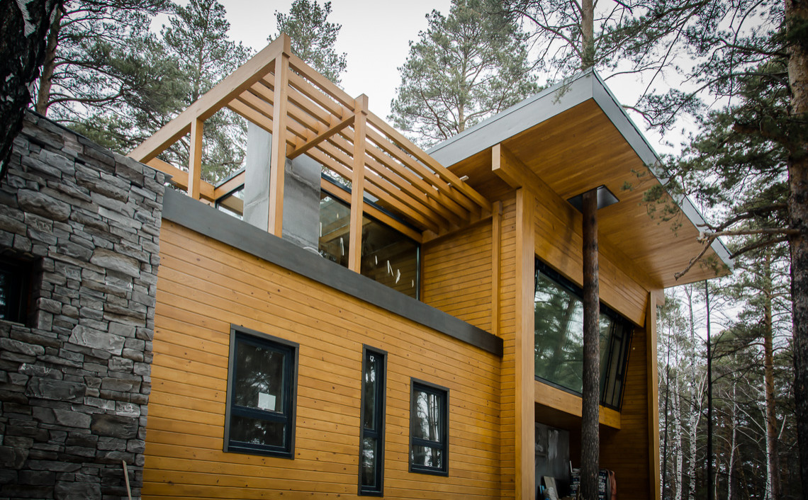 Фасадное остекление с автоматическими рафшторами