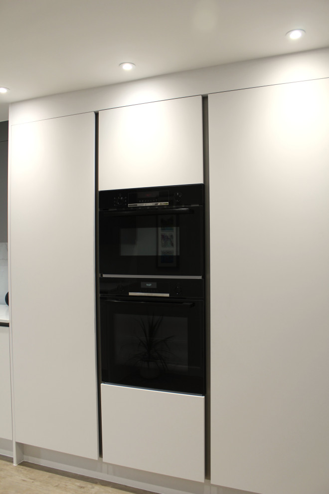 The Oadby Kitchen - Volpi True Handleless - RRP £60,300 - Luxe Price £51,200