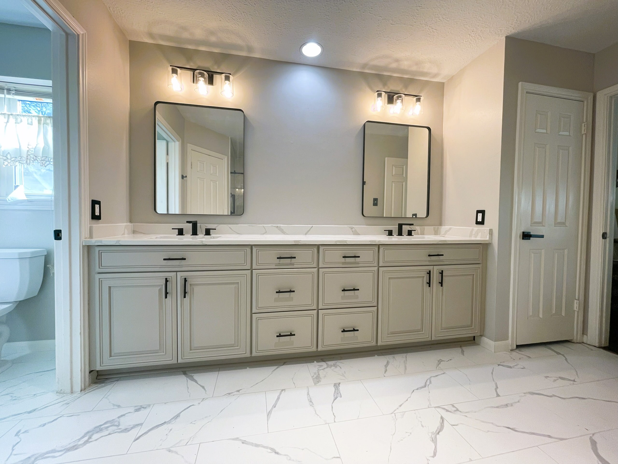 Primary Bathroom Remodeling in Houston
