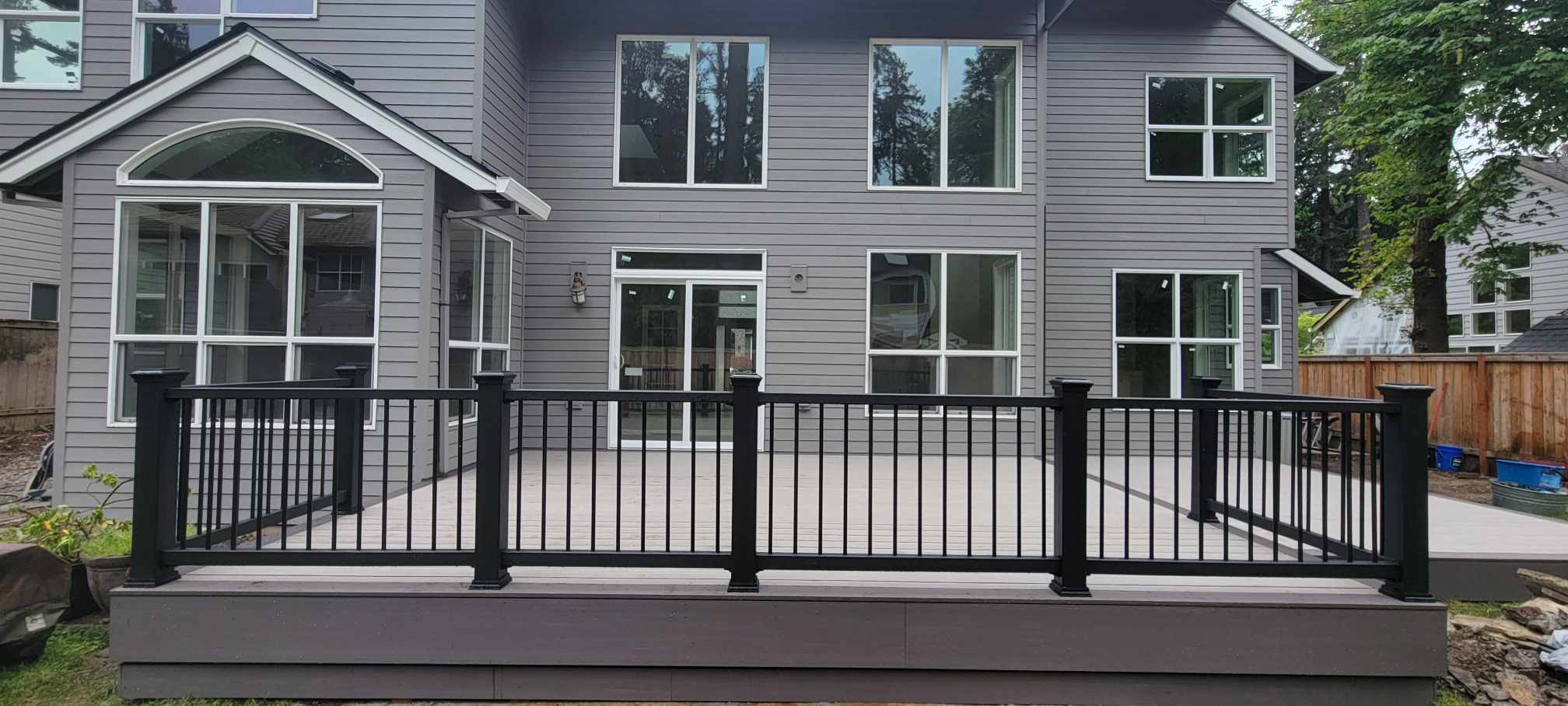 2 tone composite deck with black composite railing