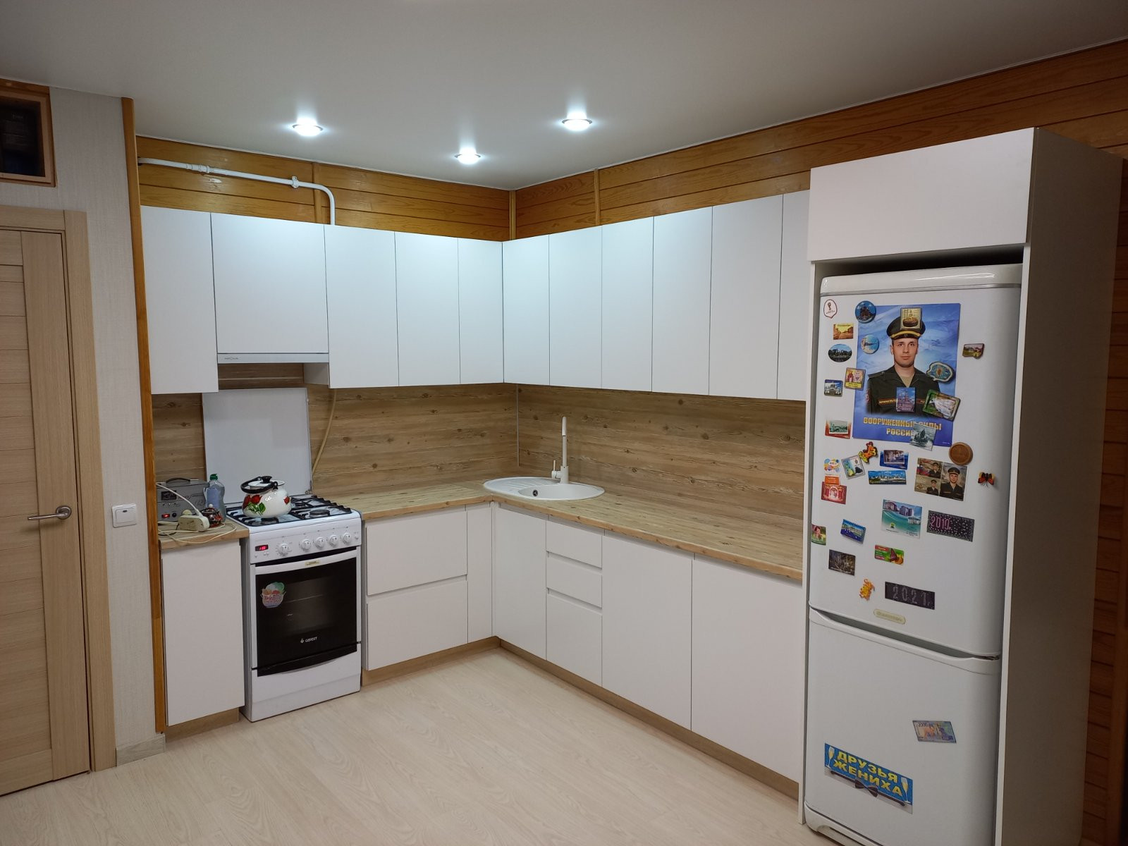 Современные кухни