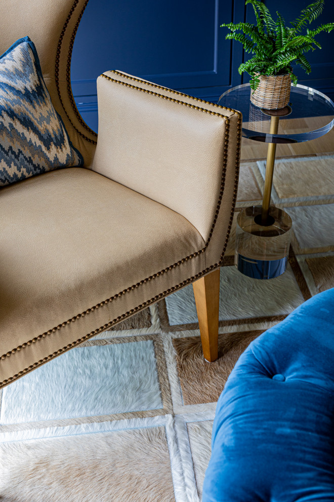 Inspiration for a transitional home design remodel in Dallas