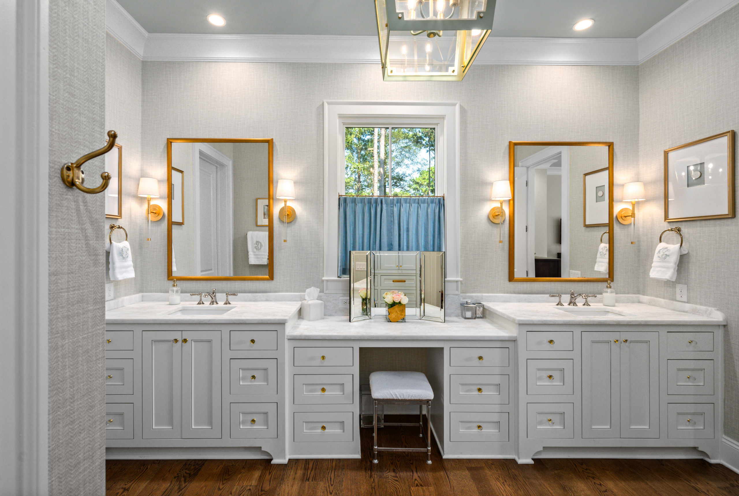 Houzz: See the Bathroom Features Homeowners Want Most in 2025