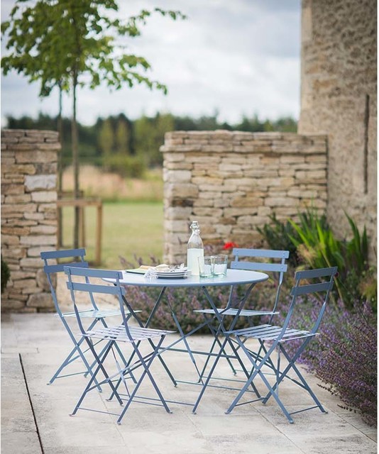 Outdoor Dining Ideas courtyard
