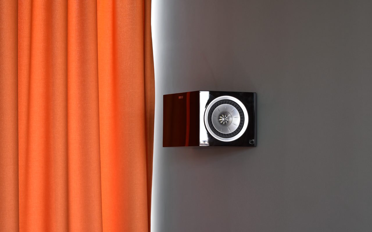 Домашний кинозал в коттедже