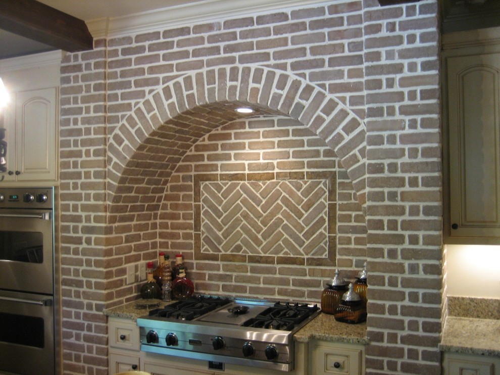Inspiration for a timeless kitchen remodel in Chicago