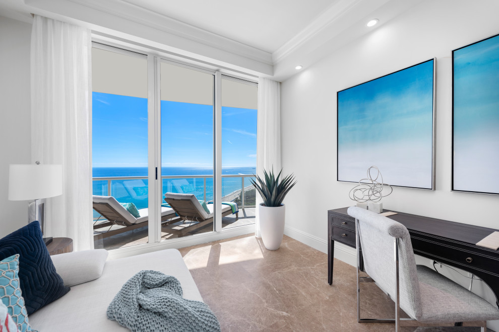 Example of a transitional home design design in Miami