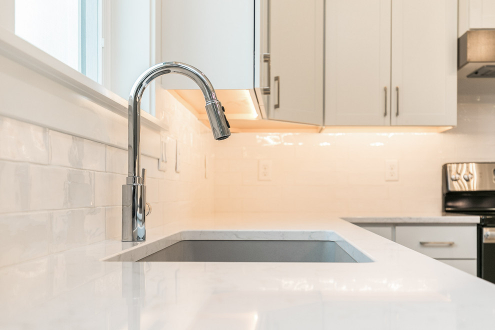 Inspiration for a transitional kitchen remodel in Cedar Rapids