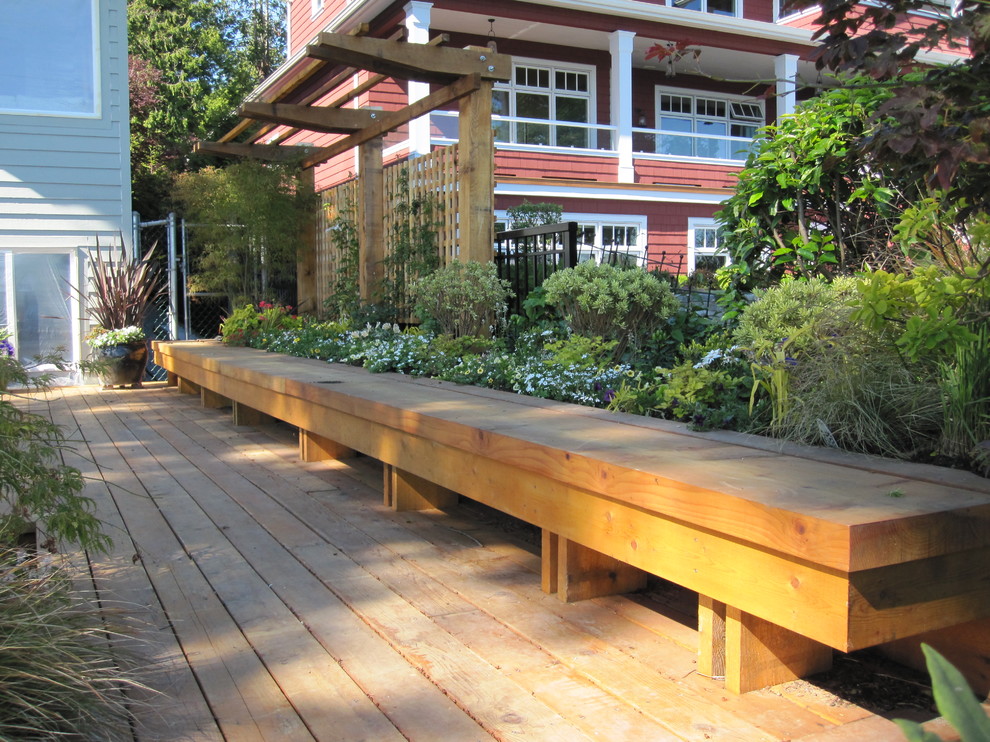 Photo of a traditional patio in Vancouver with decking.