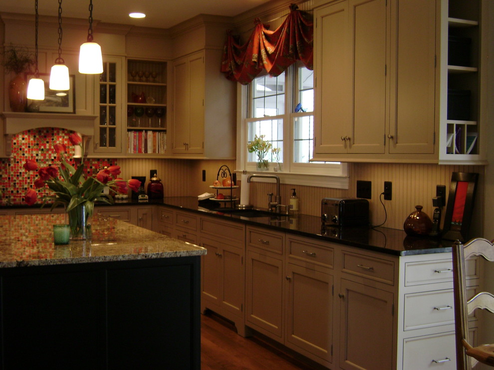 Transitional kitchen photo in DC Metro