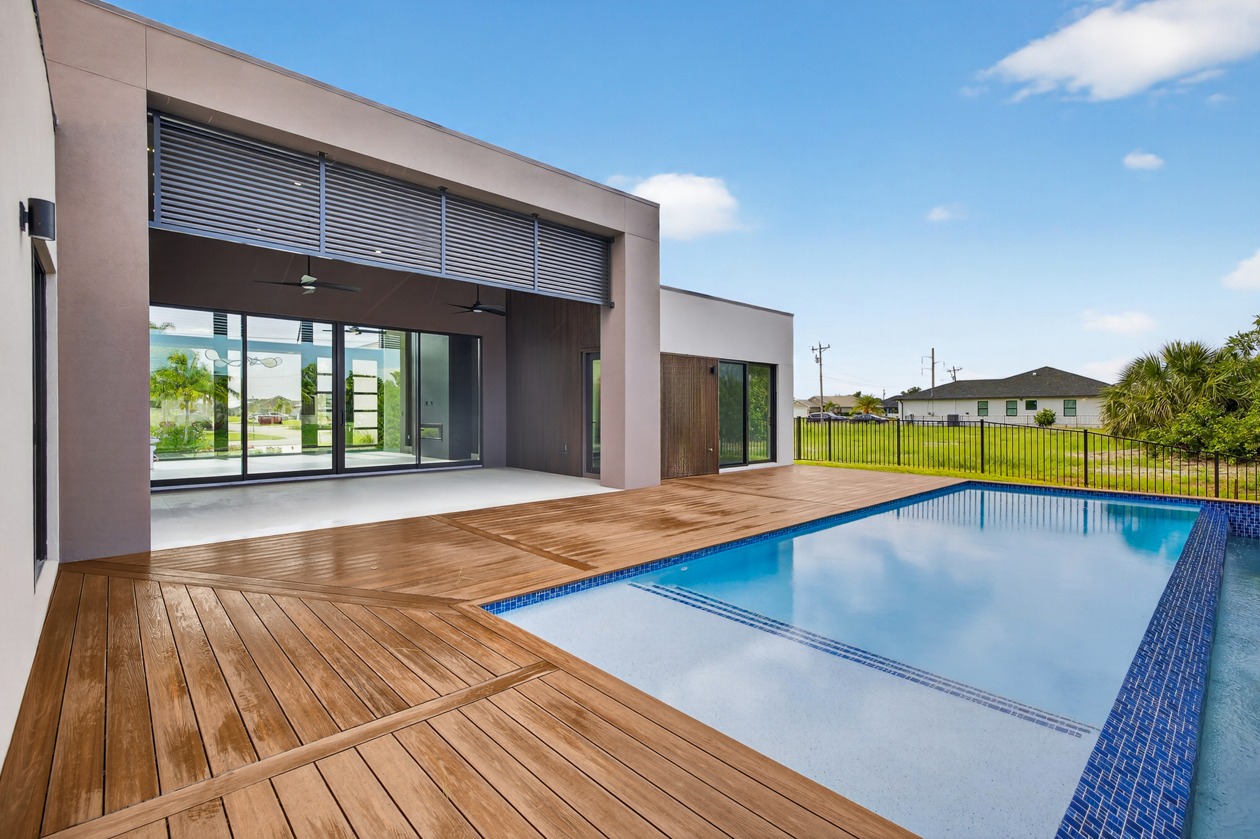 Patio Enclosures/Exterior