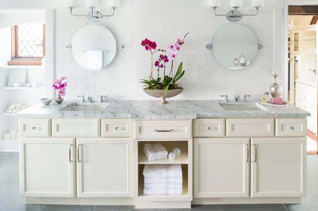 AKDO contemporary-bathroom