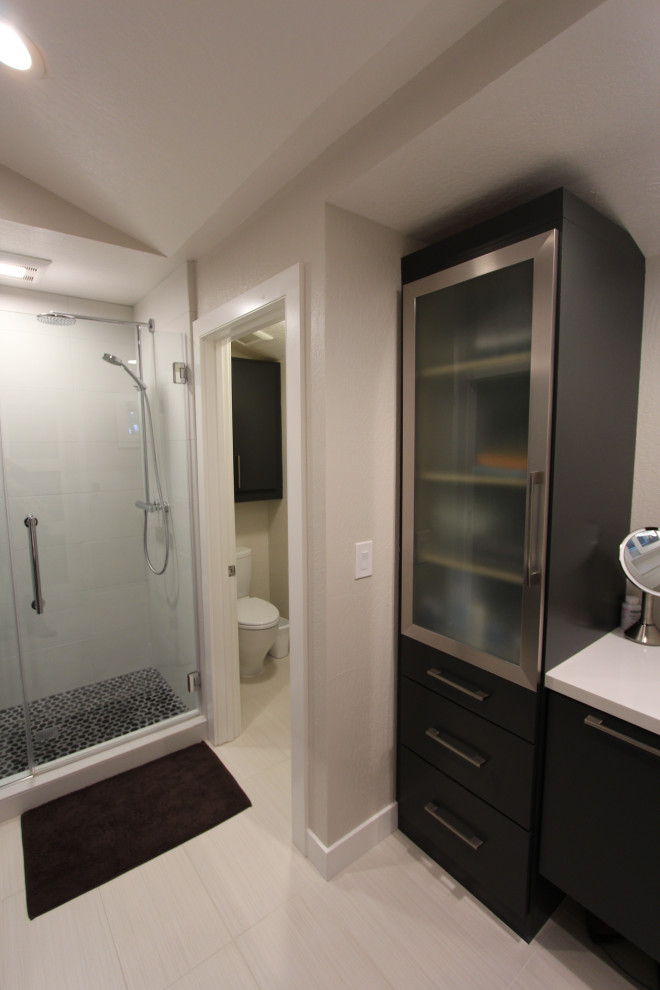 Свежая идея для дизайна: ванная комната среднего размера в стиле ретро - отличное фото интерьера