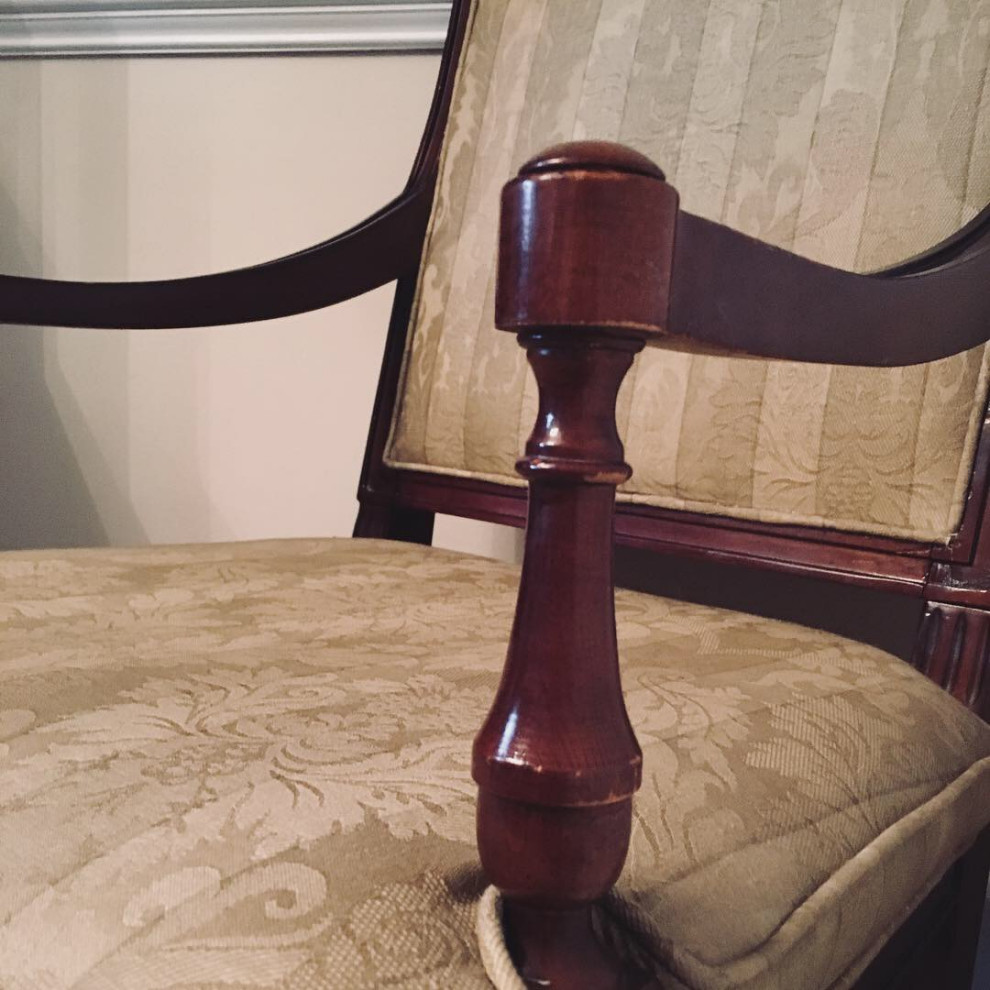 Old Wolrd Living Room Vignettes