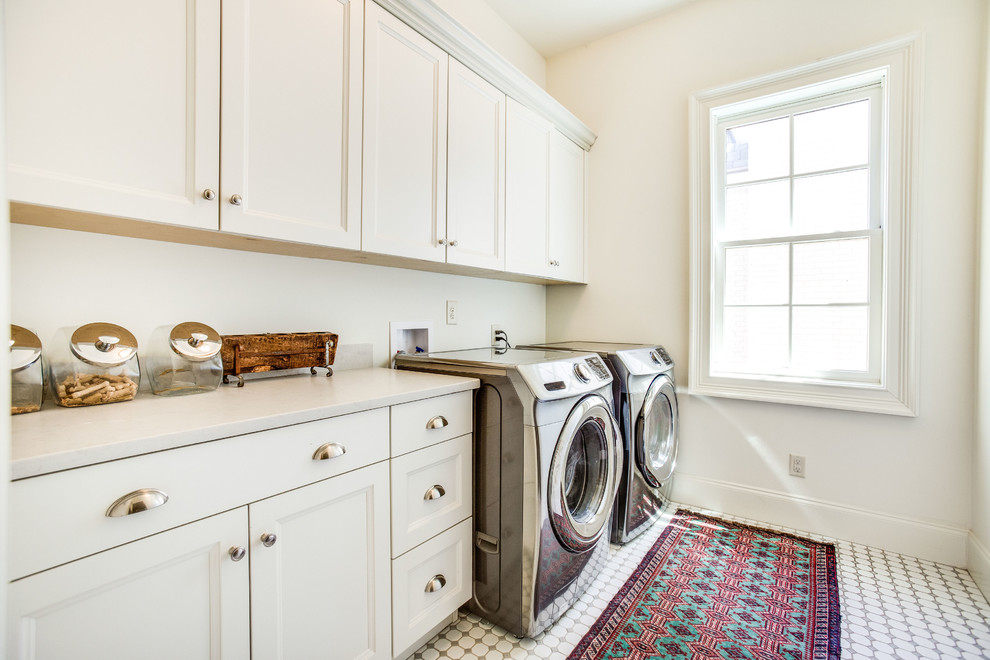 Photo of a traditional laundry room in Birmingham.