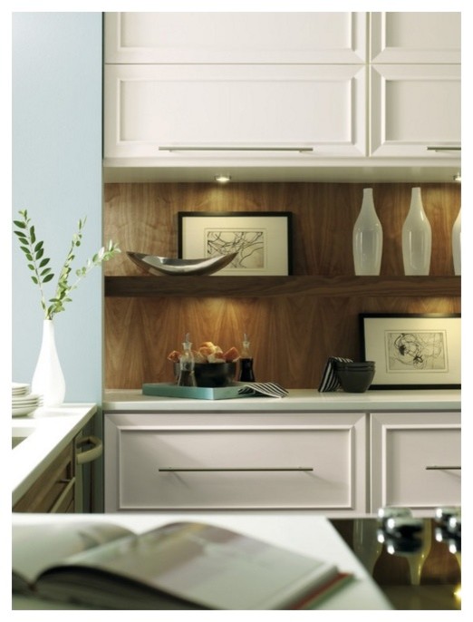Inspiration for a mid-sized transitional l-shaped kitchen remodel in Toronto with shaker cabinets, white cabinets, laminate countertops, brown backsplash and paneled appliances
