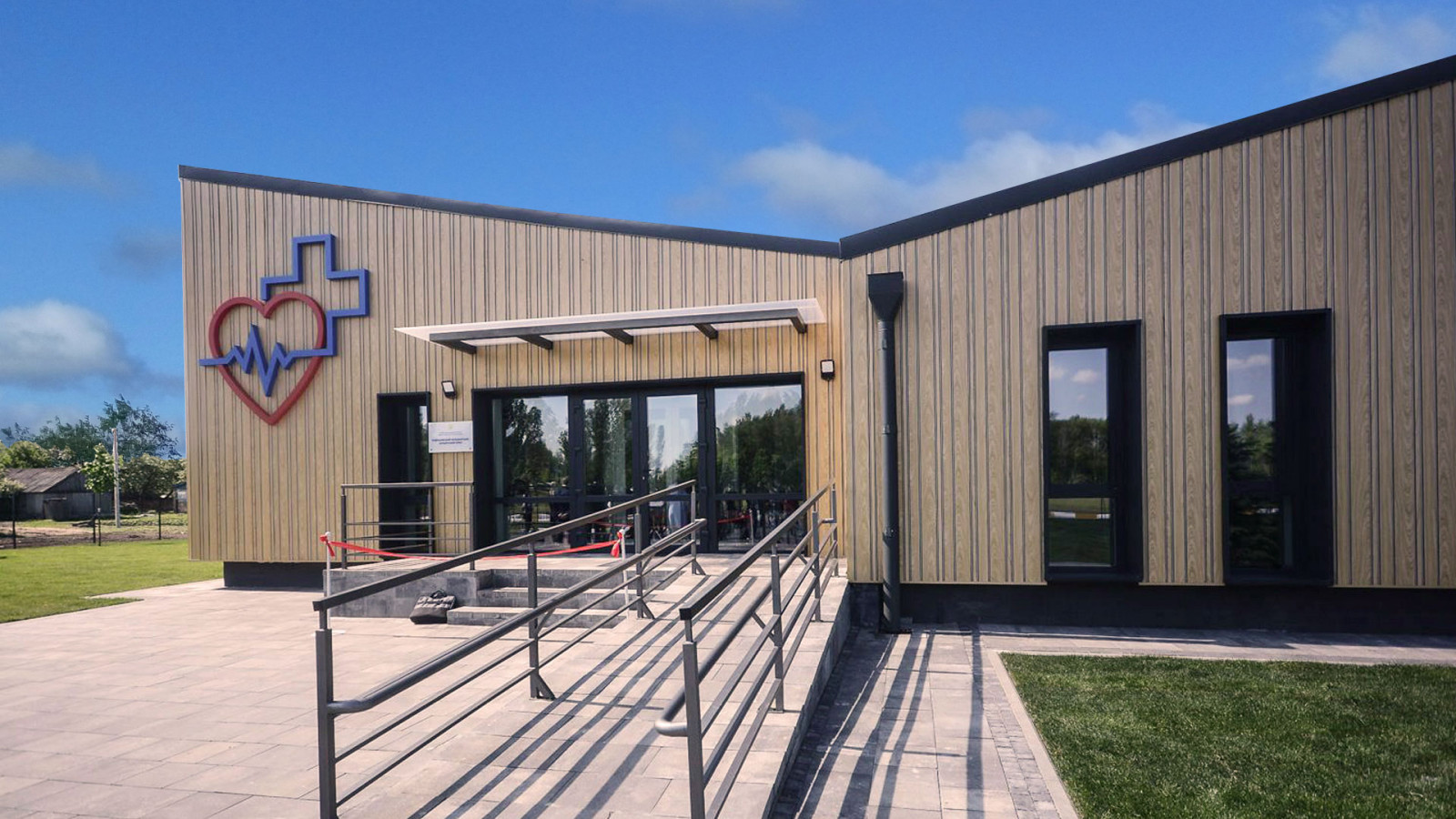 ФЕЛЬДШЕРСКИЙ ПУНКТ  СО СЛУЖЕБНЫМ ЖИЛЬЕМ