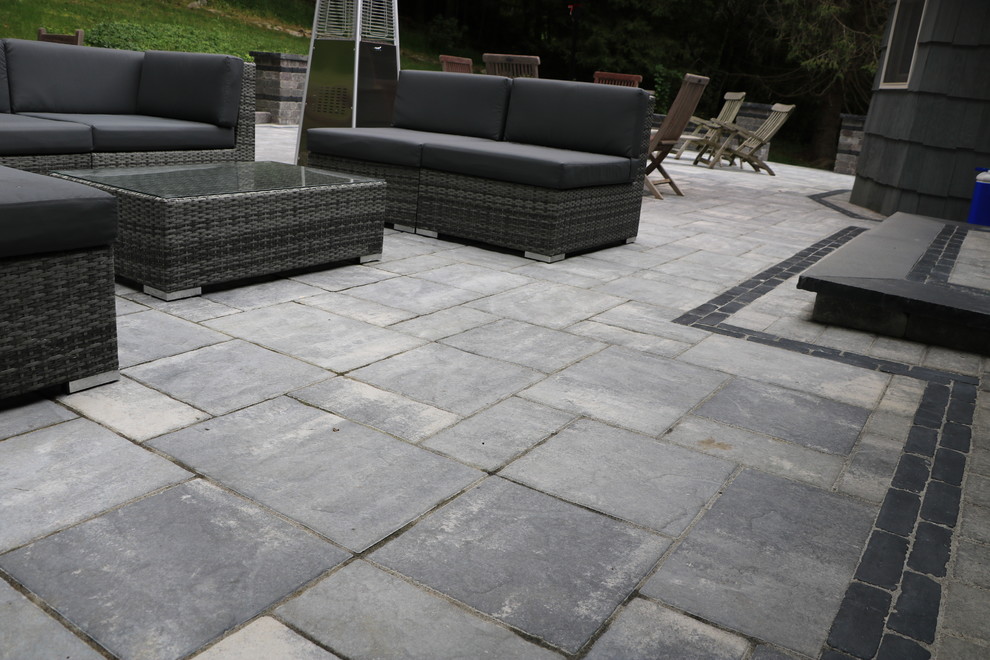 Large Scale Patio and Fire Pit Unilock Beacon Hill Flagstone Pavers