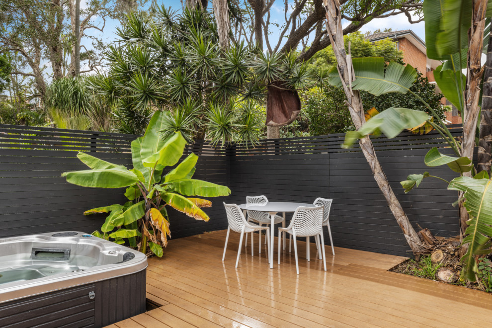 Bondi Beach, NSW Modern Deck