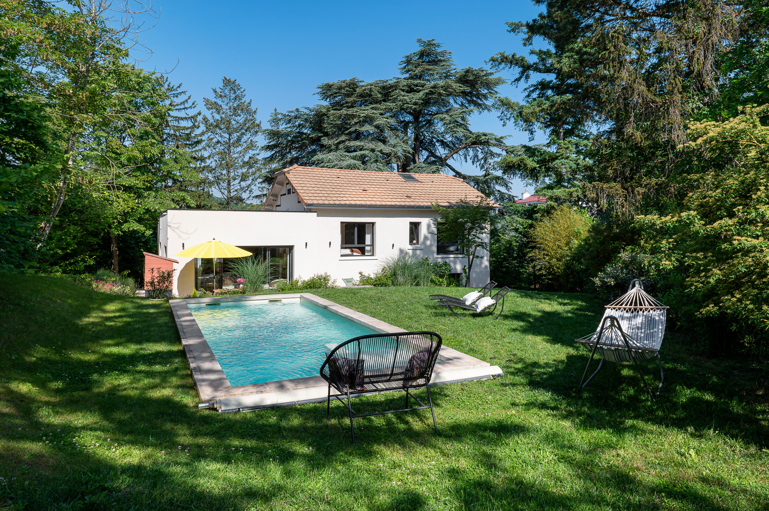 UNE MAISON DANS LA NATURE