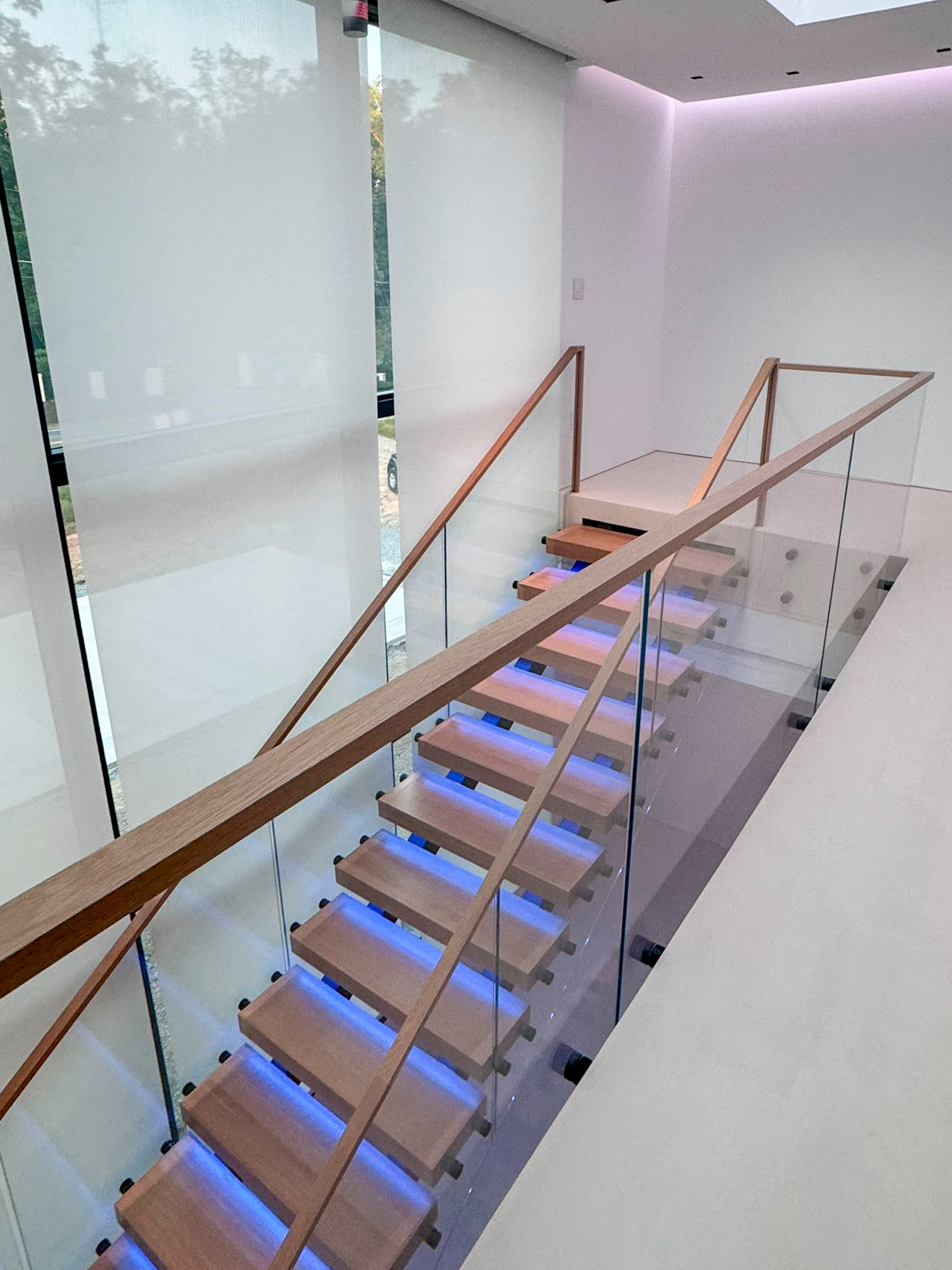 126_Visually Open and Light Contemporary Staircase, Mclean, VA 22102