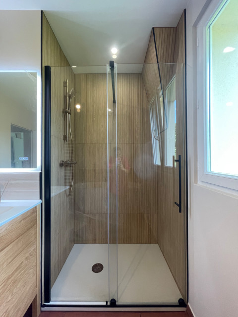 R&eacute;novation totale d'une salle de bain &agrave; V&eacute;lizy-Villacoublay 78640 contemporary-bathroom