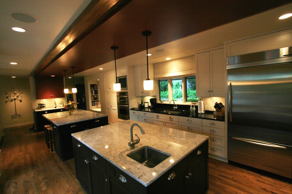 Inspiration for a modern kitchen remodel in Omaha