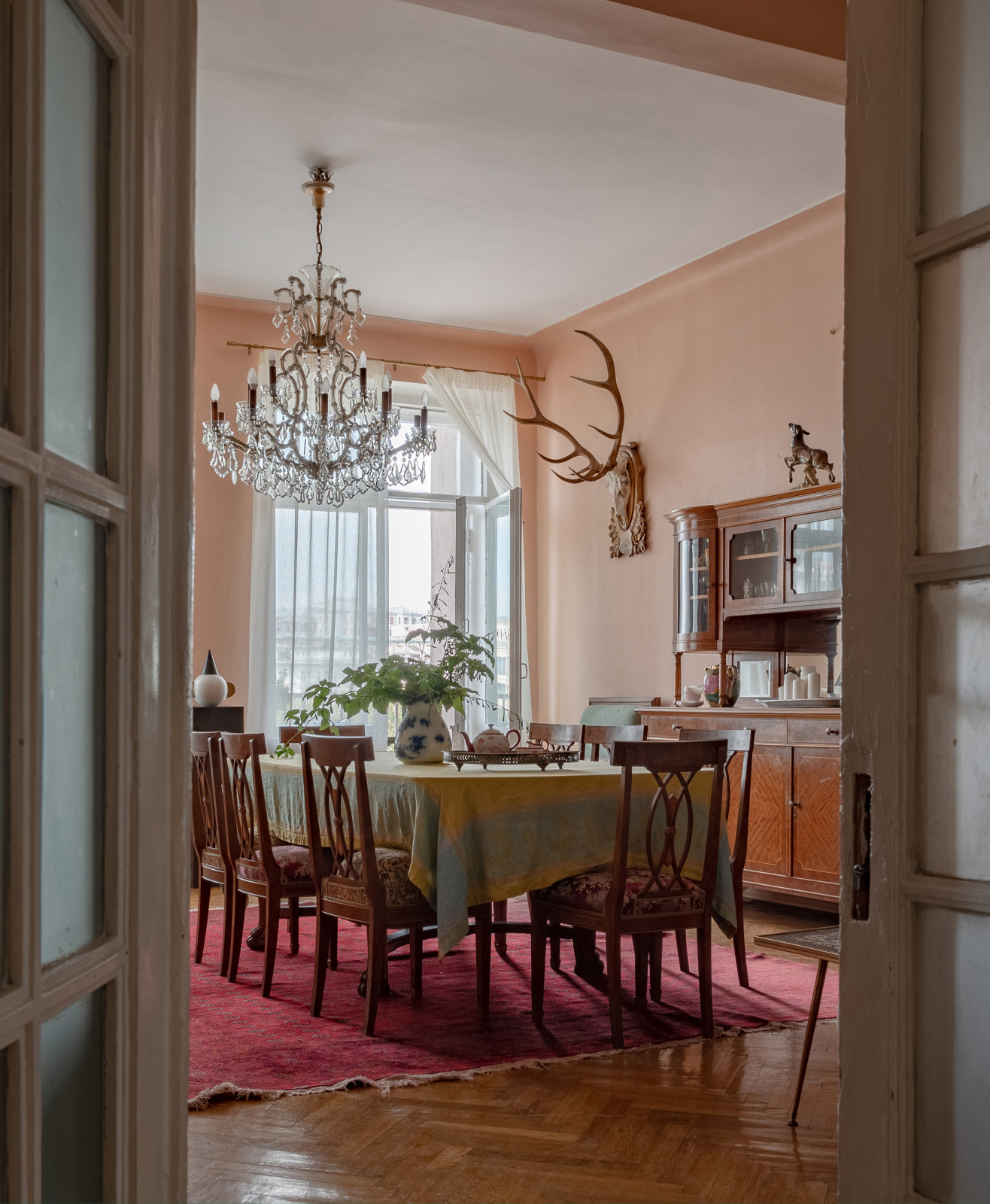 Дом на набережной