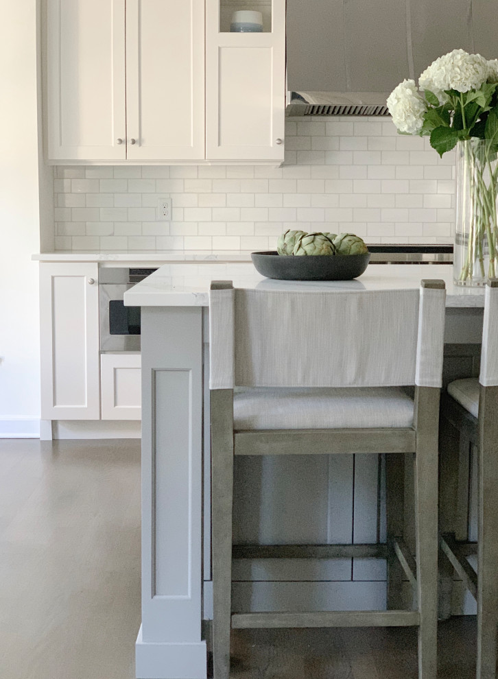 Inspiration for a transitional home design remodel in Orange County