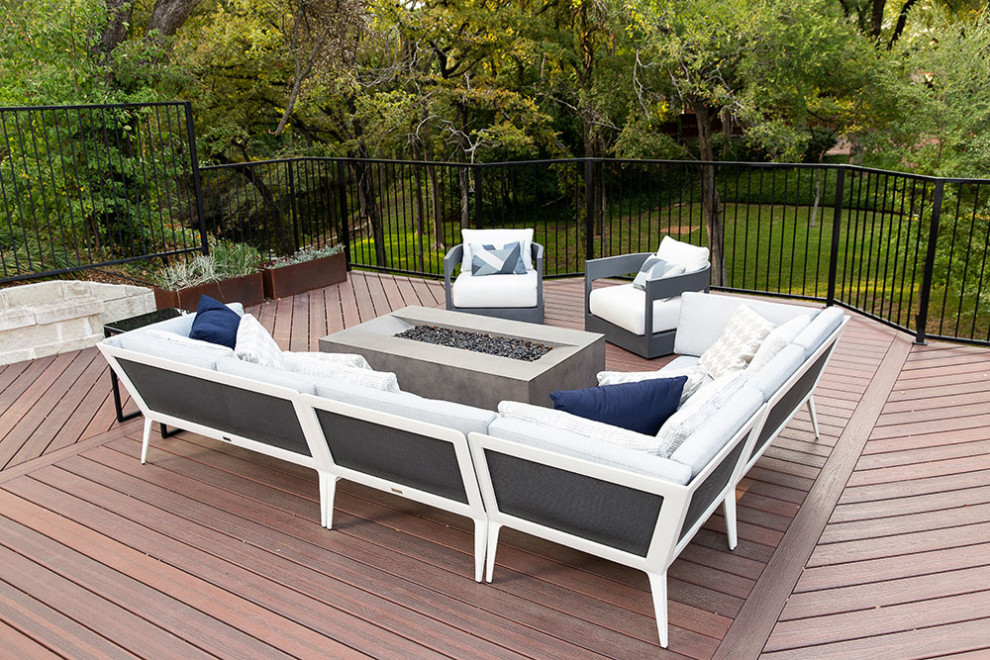 Deck - transitional deck idea in Dallas