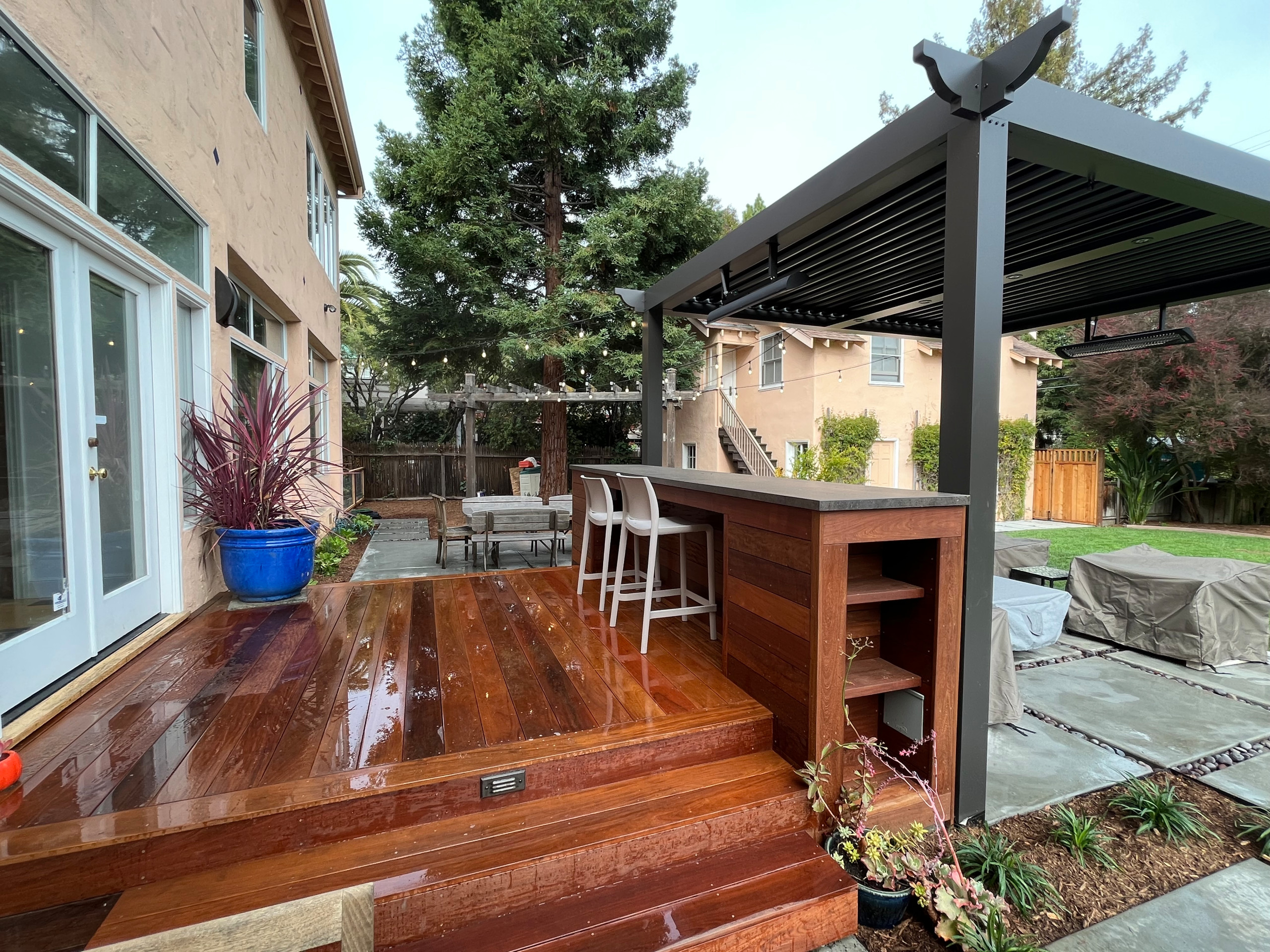 Pergola and bar Stanford