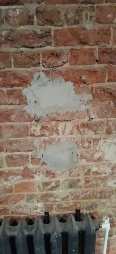 Как задекорировать дырку в стене