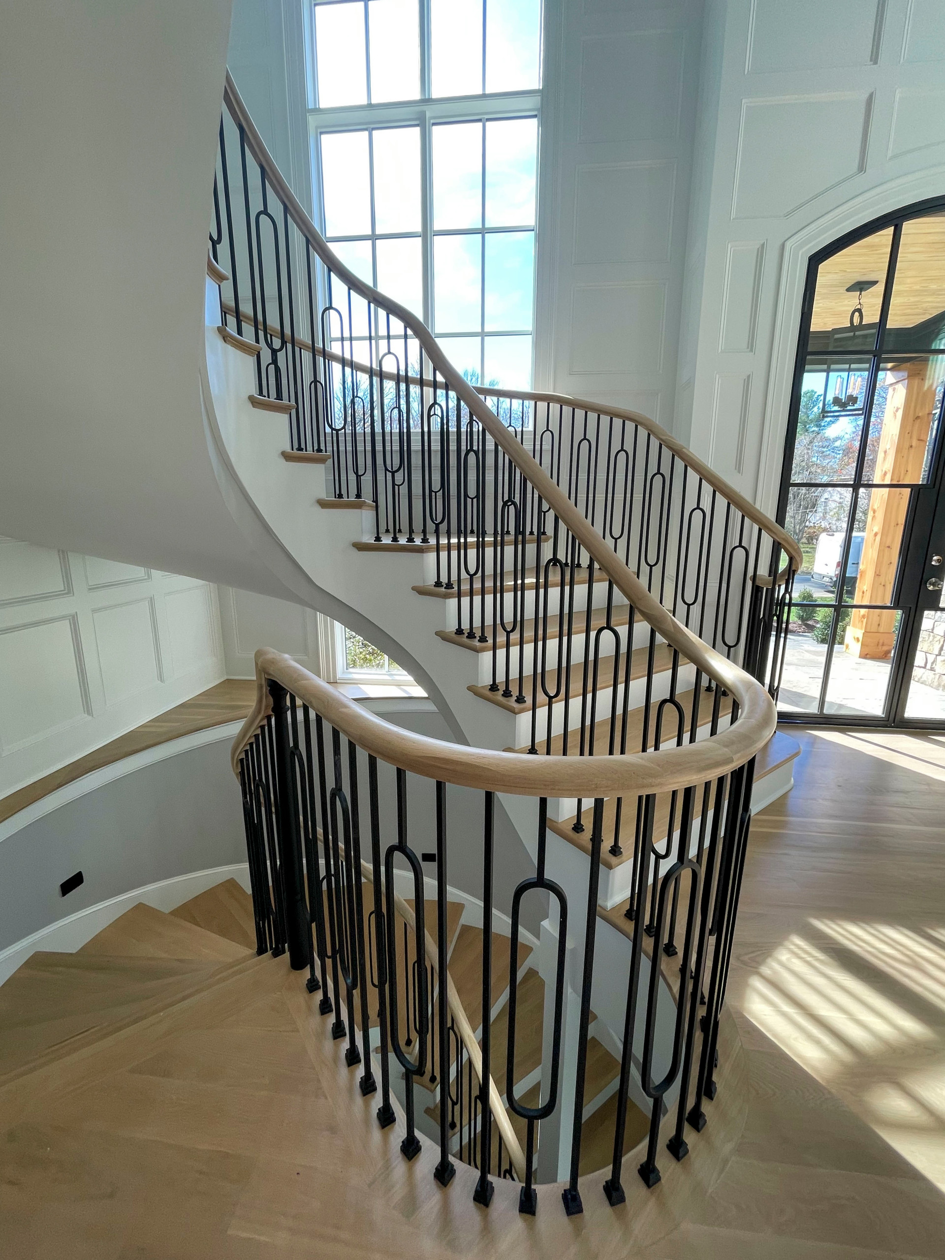 95_Remarkable and elegant floating elliptical staircase, McLean, VA 22101