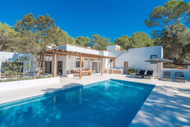 Can Serami coastal-pools-and-hot-tubs