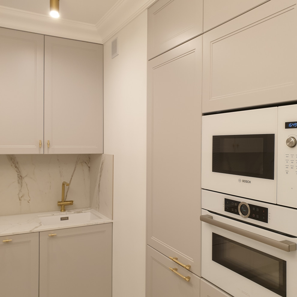 Powder rose neoclassic appartment