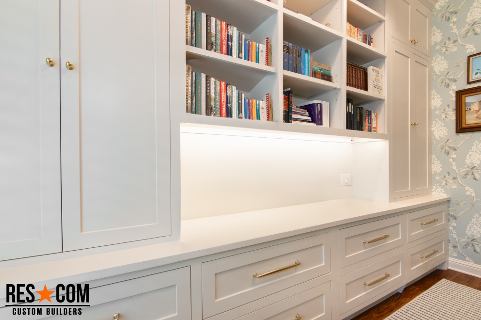 Custom Office