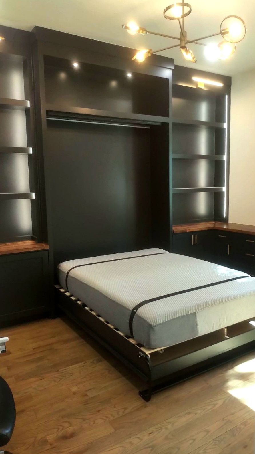 CUSTOM MURPHY BED