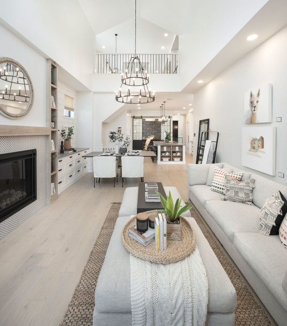 Moorland Estate White Oak Hand Scraped and Wire Brushed Moderno