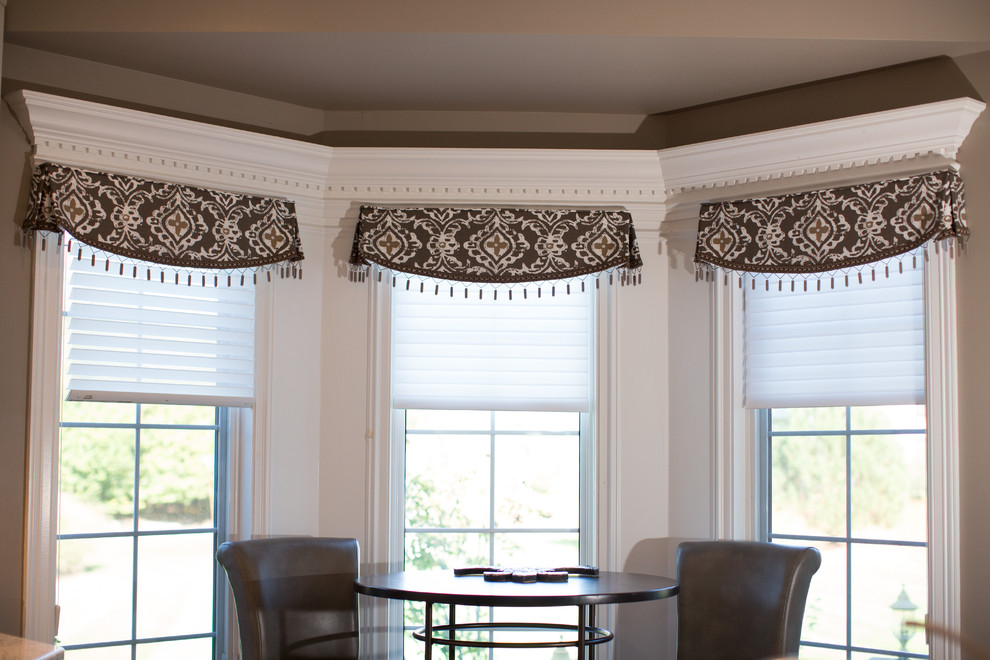 Inspiration for a transitional kitchen remodel in Chicago