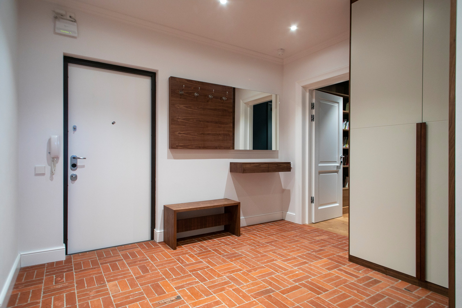 Пол из кирпича BRICKTILES.ru