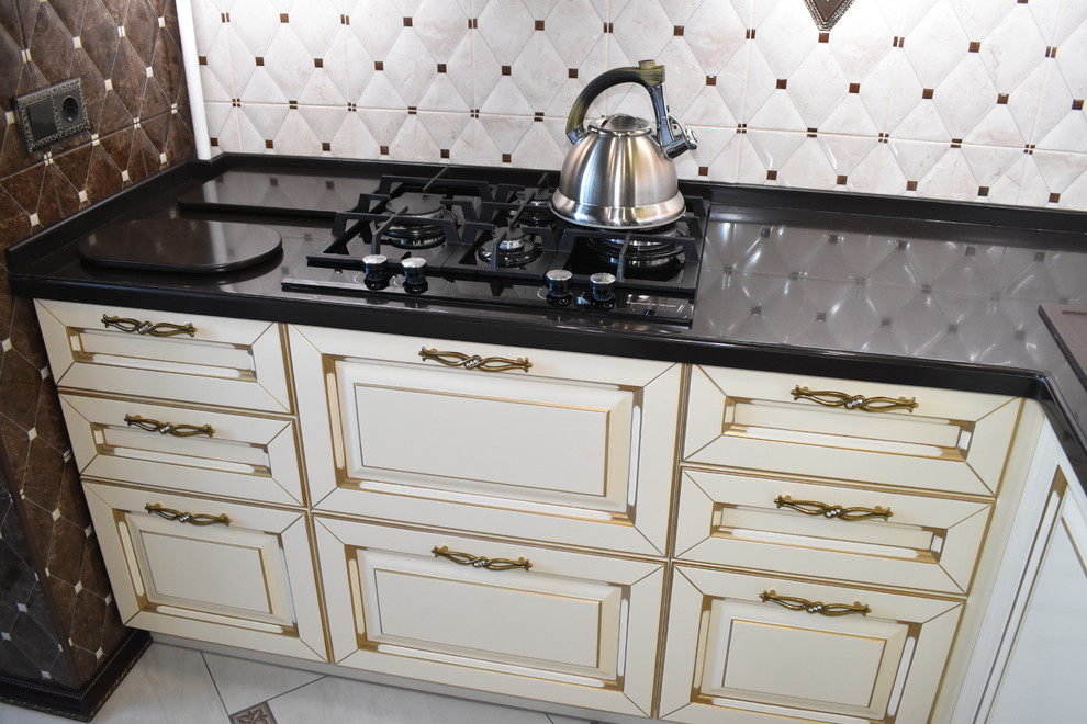 Кухня из массива бука, модель ЭКО