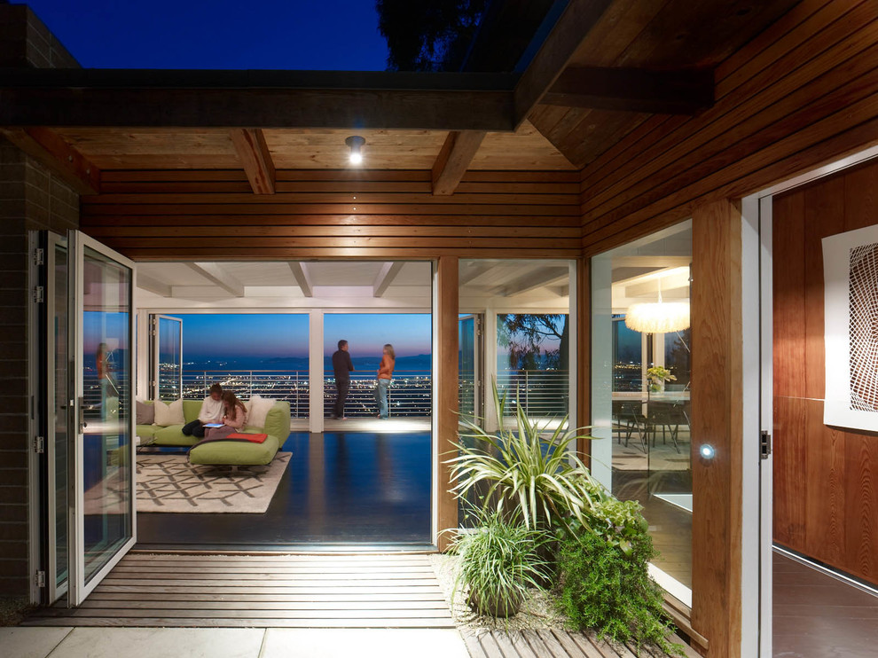 Inspiration for a 1950s dark wood floor front door remodel in San Francisco