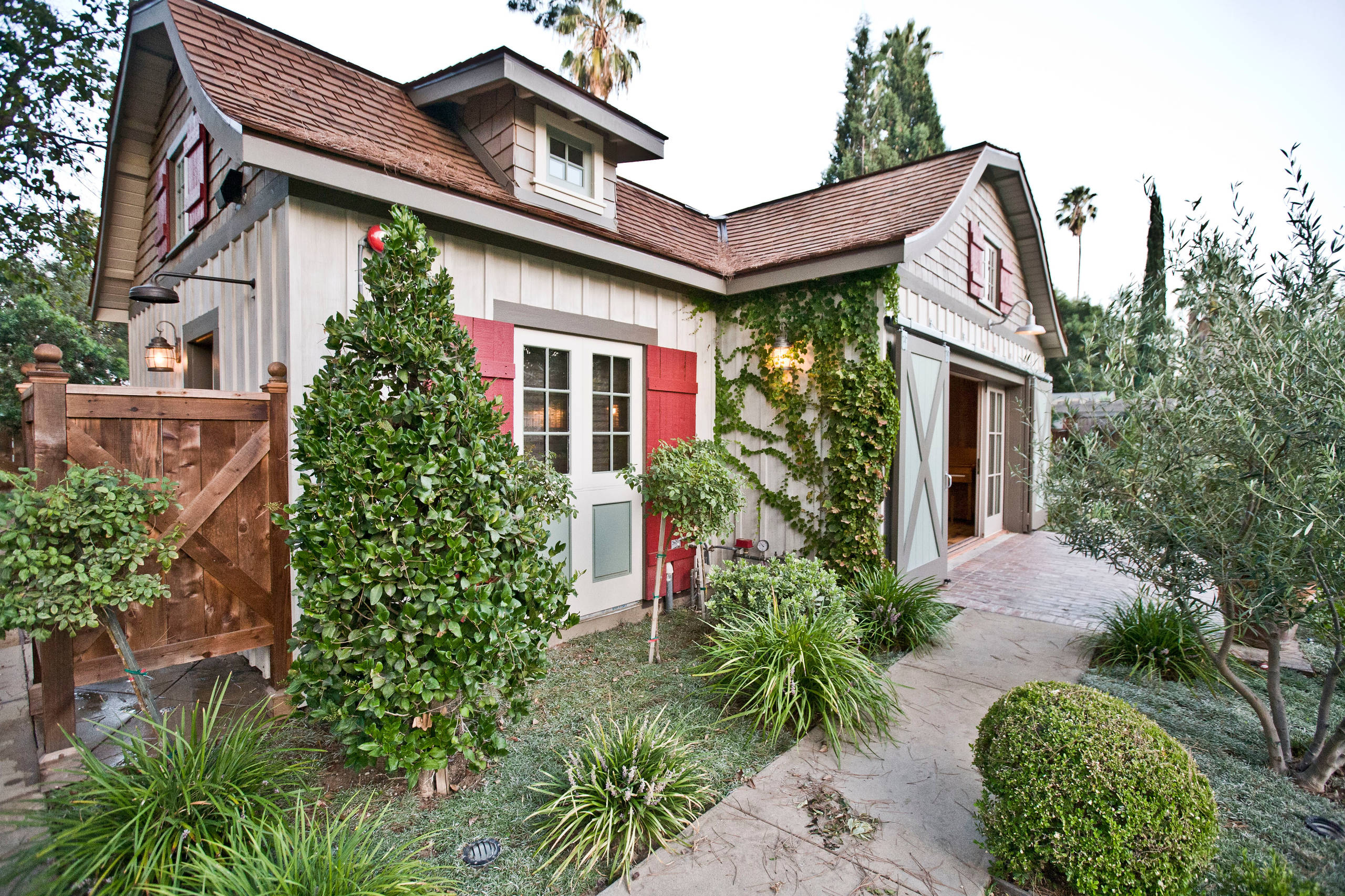 Shingle Style Barn and Poolhouse in Pasadena